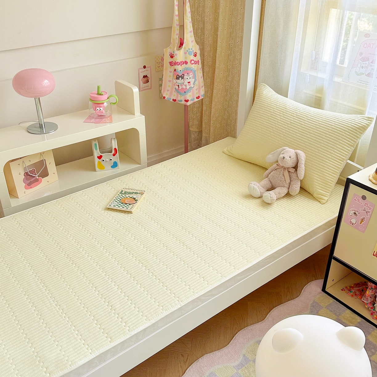 91家纺网 家纺一手货源 找家纺 妮可 2025热款学生床全棉夹棉多功能床垫-床盖 奶白色