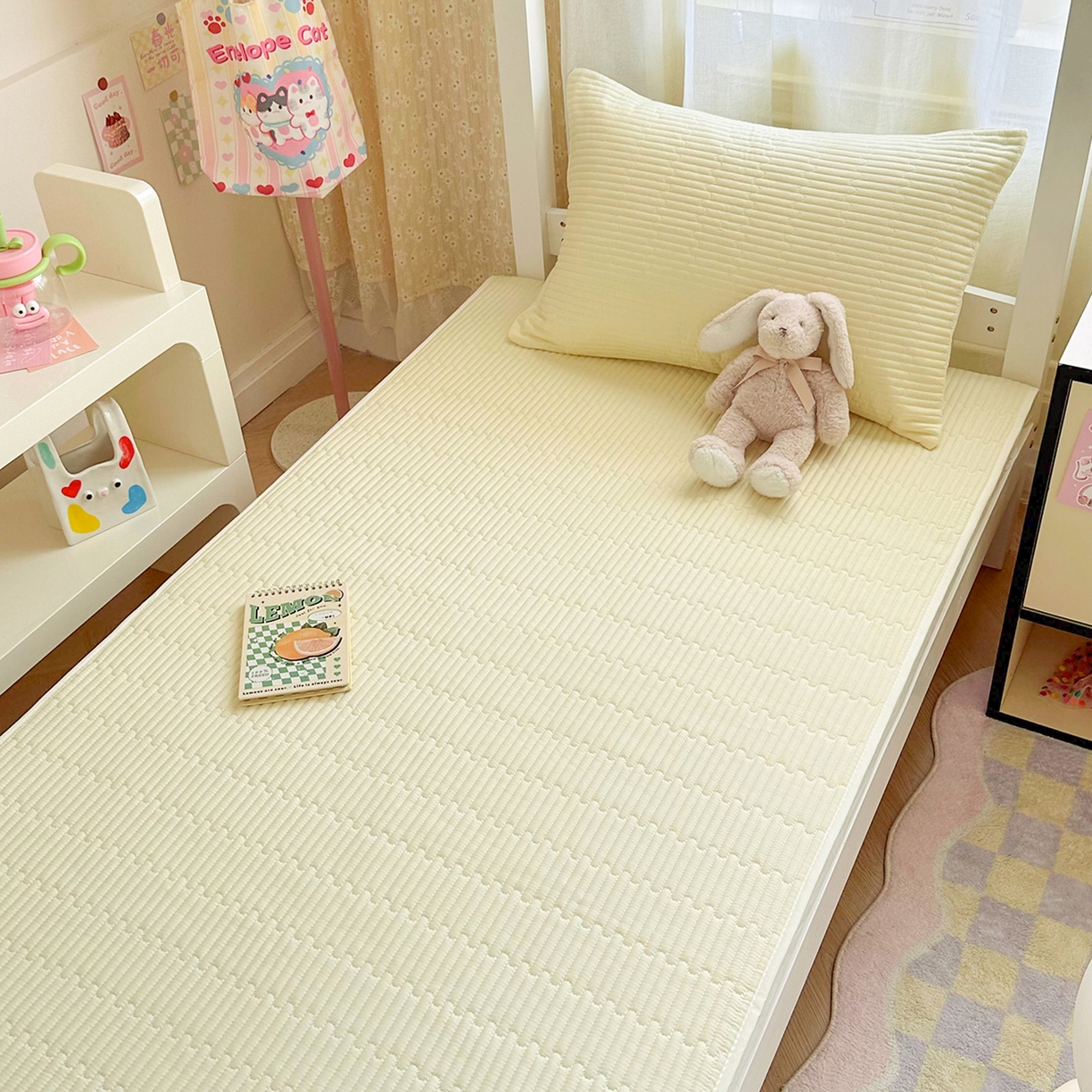 91家纺网 家纺一手货源 找家纺 妮可 2025热款学生床全棉夹棉多功能床垫-床盖 奶白色