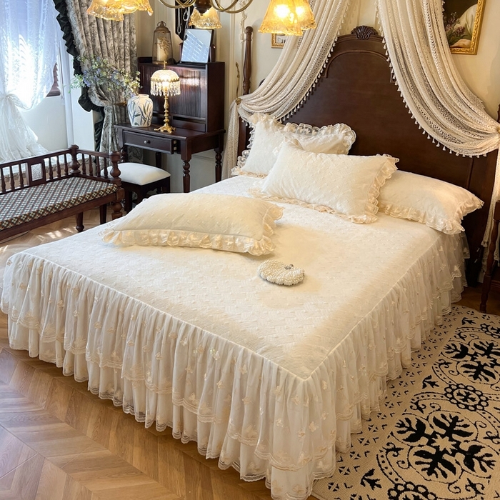 91家纺网 家纺一手货源 找家纺 （总）瑞宝 2025新款宝宝绒夹棉床裙三件套-香奢丽影