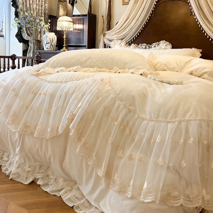 91家纺网 家纺一手货源 找家纺 （总）瑞宝 2025新款宝宝绒夹棉床裙三件套-香奢丽影