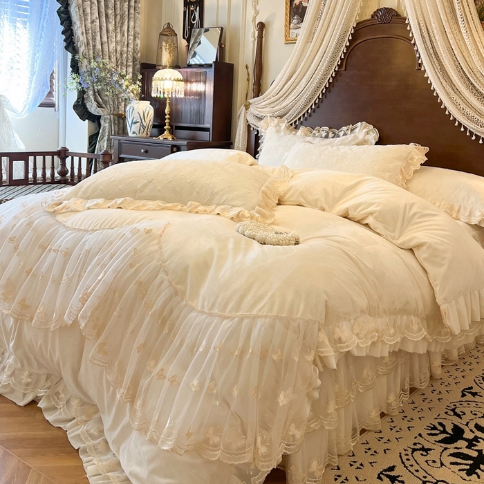 91家纺网 家纺一手货源 找家纺 （总）瑞宝 2025新款宝宝绒夹棉床裙三件套-香奢丽影