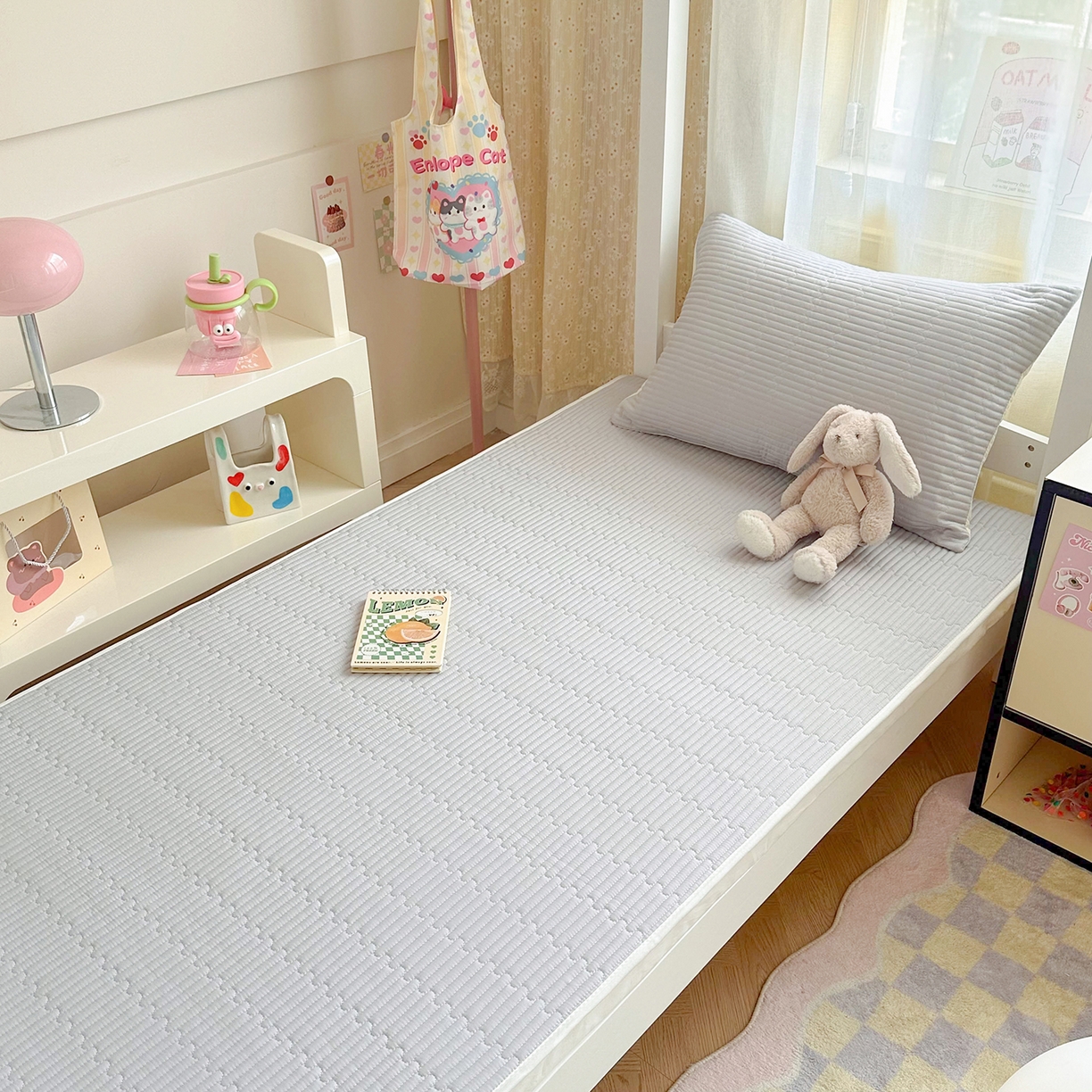 91家纺网 家纺一手货源 找家纺 妮可 2025热款学生床全棉夹棉多功能床垫-床盖 绅士灰