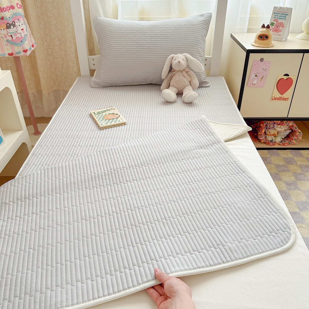 91家纺网 家纺一手货源 找家纺 妮可 2025热款学生床全棉夹棉多功能床垫-床盖 绅士灰