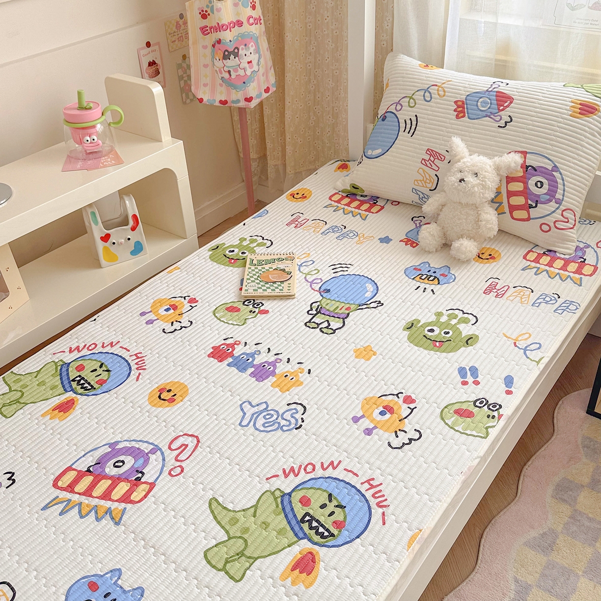 91家纺网 家纺一手货源 找家纺 妮可 2025热款学生床全棉夹棉多功能床垫-床盖 玩具总动员