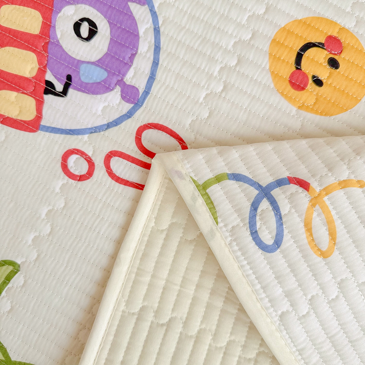 91家纺网 家纺一手货源 找家纺 妮可 2025热款学生床全棉夹棉多功能床垫-床盖 玩具总动员