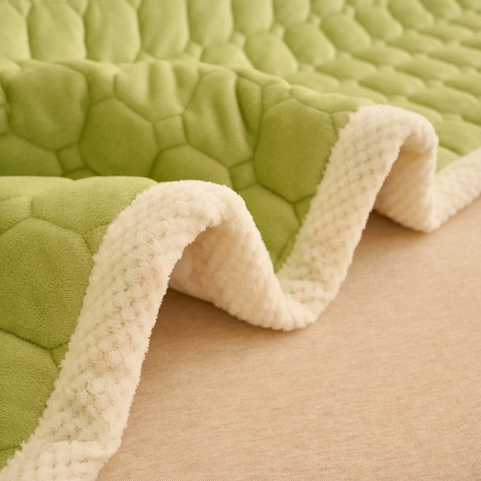 91家纺网 家纺一手货源 找家纺 （总）缦吉 2025冬季新款亲肤舒适简约牛奶绒床垫床褥子