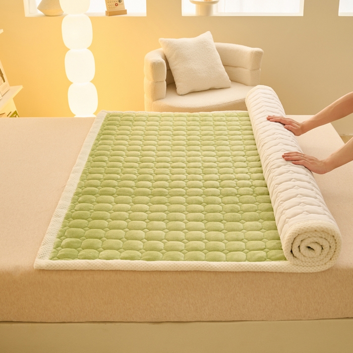 91家纺网 家纺一手货源 找家纺 （总）缦吉 2025冬季新款亲肤舒适简约牛奶绒床垫床褥子