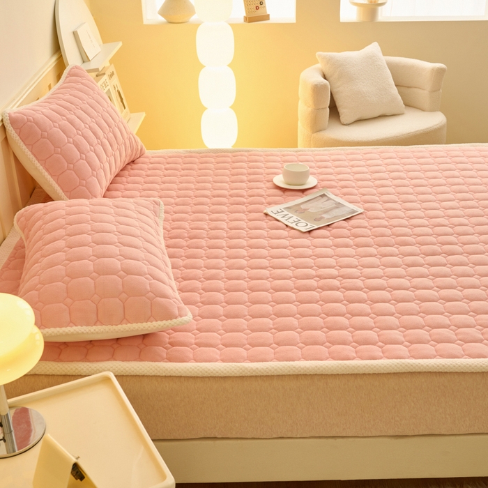 91家纺网 家纺一手货源 找家纺 缦吉 2025冬季新款亲肤舒适简约牛奶绒床垫床褥子 浅粉