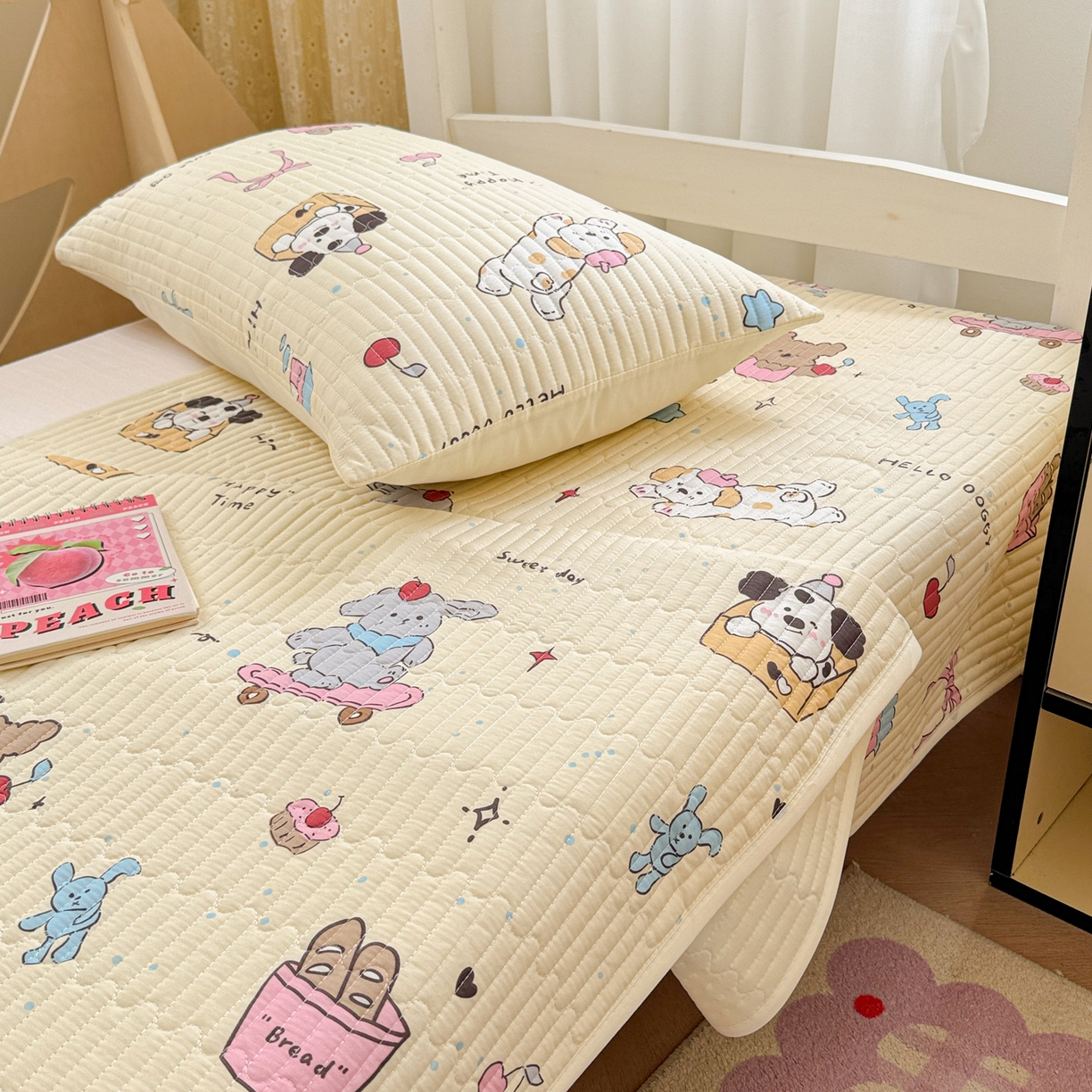 91家纺网 家纺一手货源 找家纺 妮可 2025热款学生床全棉夹棉多功能床垫-床盖 爱乐之城