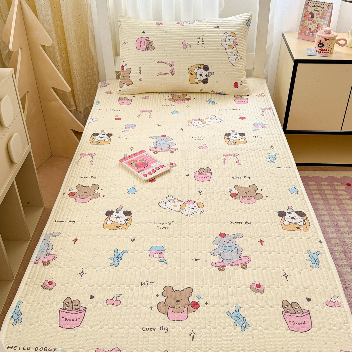 91家纺网 家纺一手货源 找家纺 妮可 2025热款学生床全棉夹棉多功能床垫-床盖 爱乐之城