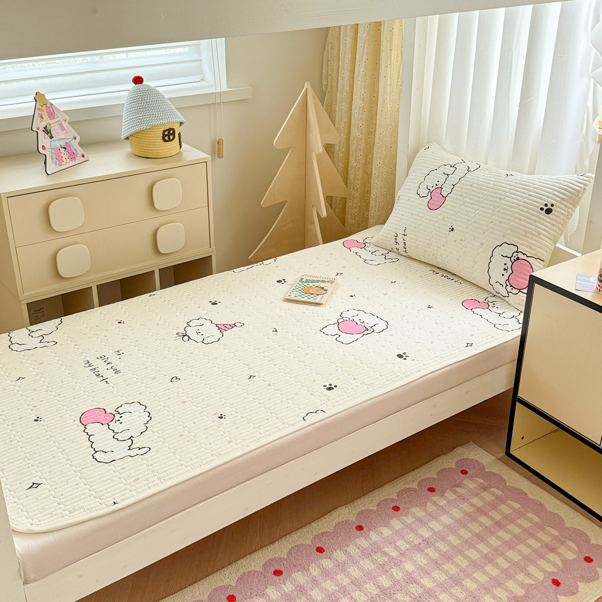 91家纺网 家纺一手货源 找家纺 妮可 2025热款学生床全棉夹棉多功能床垫-床盖 爱心小狗