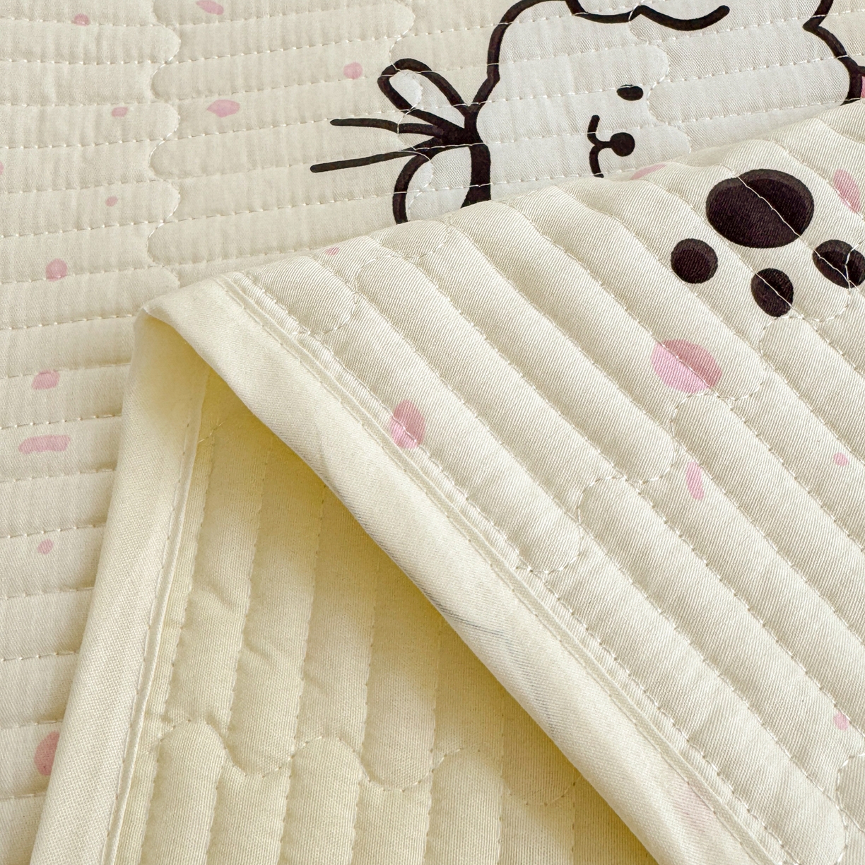 91家纺网 家纺一手货源 找家纺 妮可 2025热款学生床全棉夹棉多功能床垫-床盖 爱心小狗