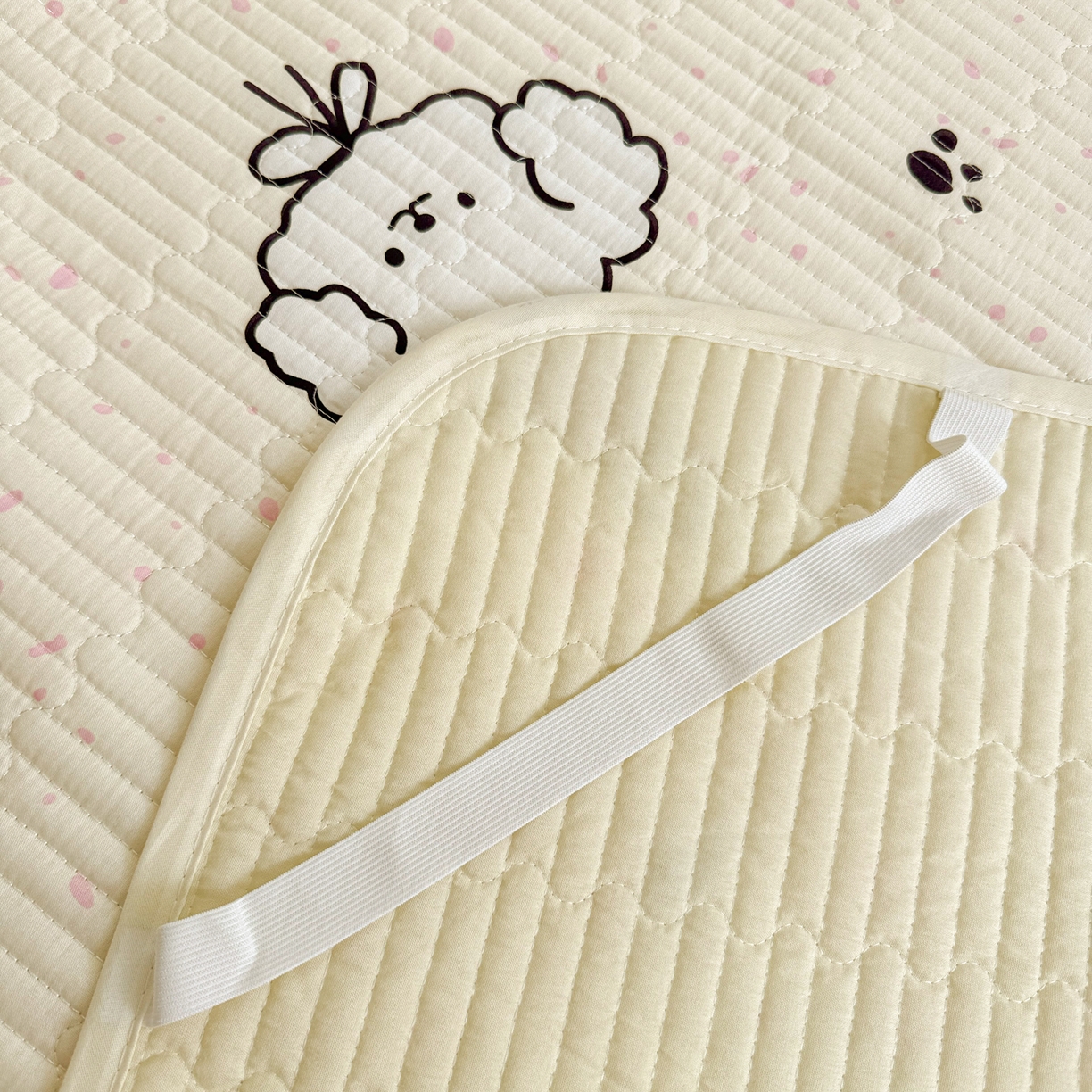 91家纺网 家纺一手货源 找家纺 妮可 2025热款学生床全棉夹棉多功能床垫-床盖 爱心小狗