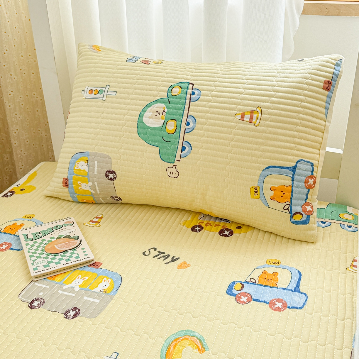 91家纺网 家纺一手货源 找家纺 妮可 2025热款学生床全棉夹棉多功能床垫-床盖 嘟嘟派对