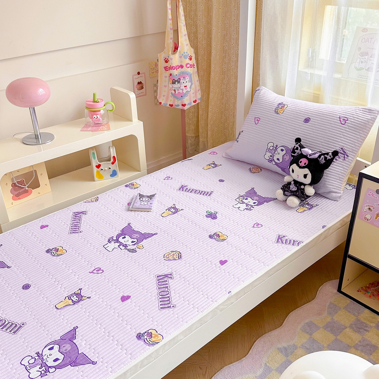 91家纺网 家纺一手货源 找家纺 妮可 2025热款学生床全棉夹棉多功能床垫-床盖 甜心库洛米