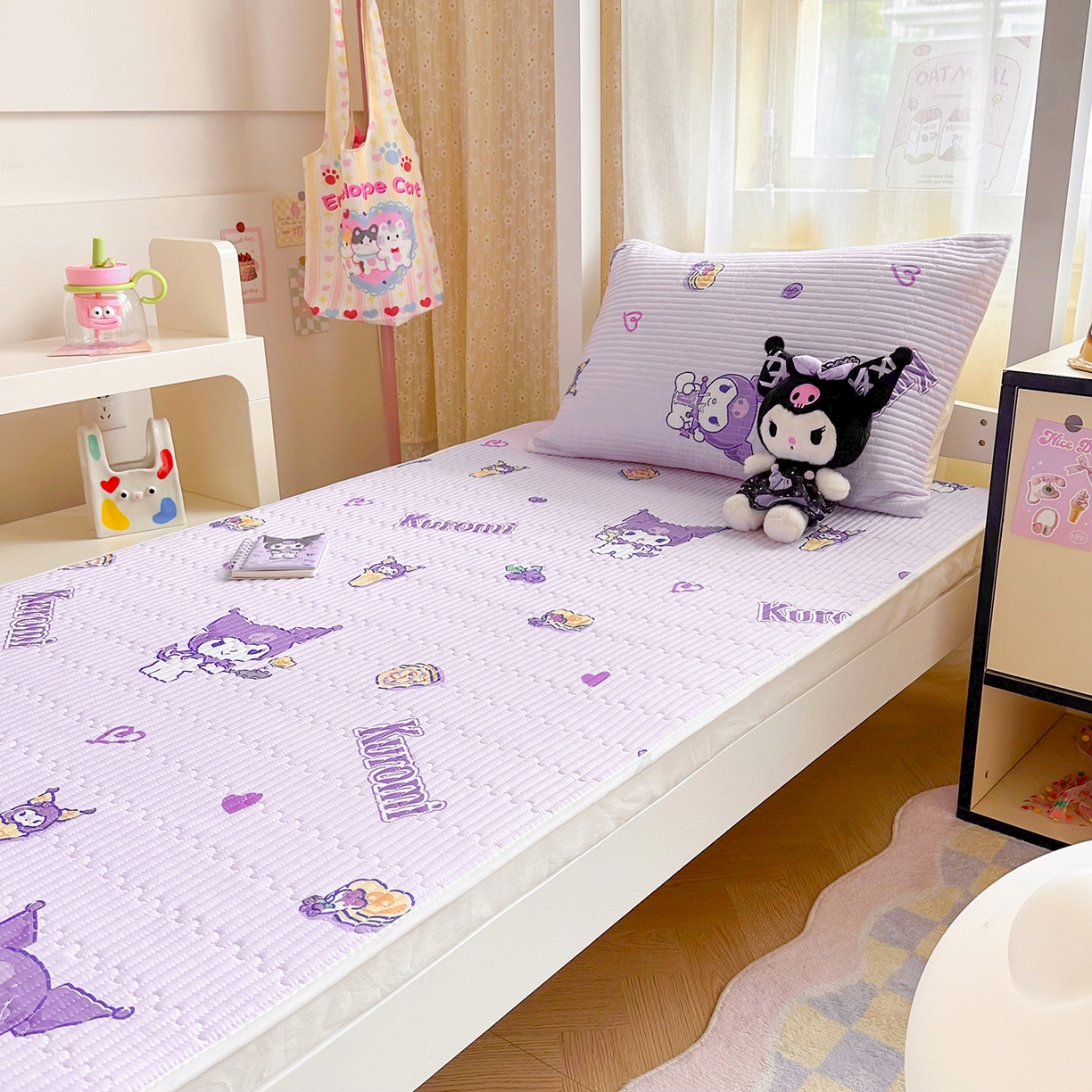 91家纺网 家纺一手货源 找家纺 妮可 2025热款学生床全棉夹棉多功能床垫-床盖 甜心库洛米