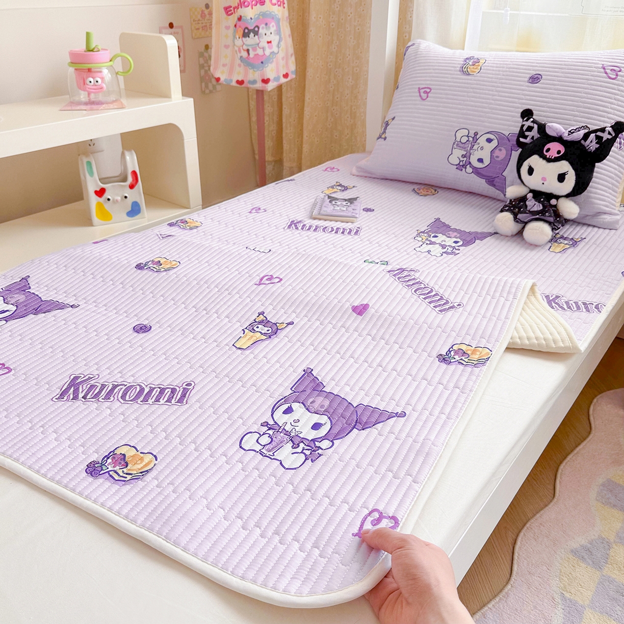 91家纺网 家纺一手货源 找家纺 妮可 2025热款学生床全棉夹棉多功能床垫-床盖 甜心库洛米