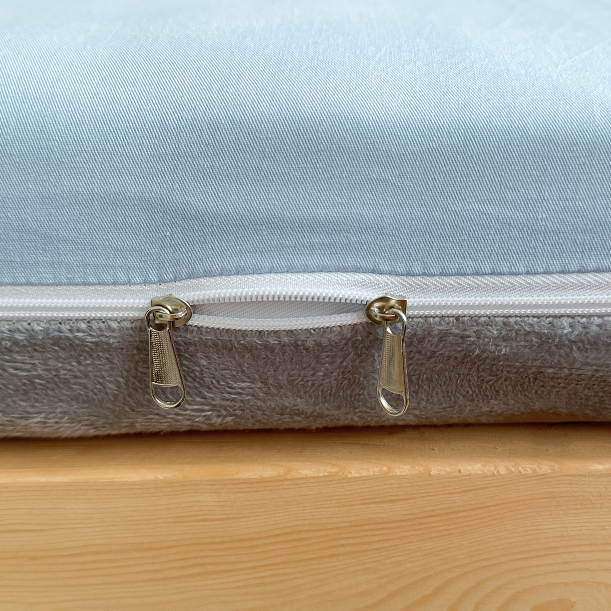 91家纺网 家纺一手货源 找家纺 妮可 2025热款花型全包床垫套褥子套（AB双版A全棉B绒） 宾利蓝