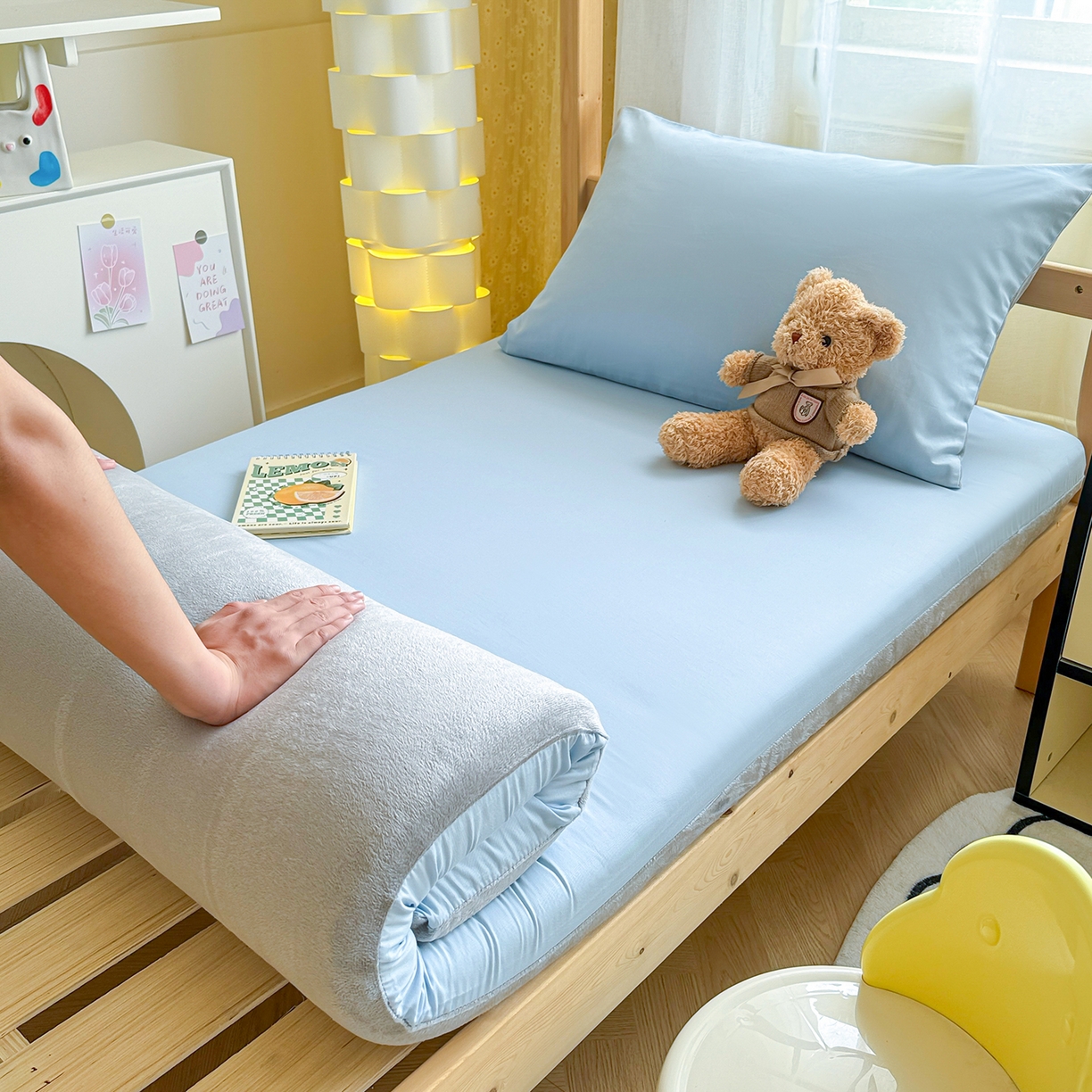 91家纺网 家纺一手货源 找家纺 妮可 2025热款花型全包床垫套褥子套（AB双版A全棉B绒） 宾利蓝