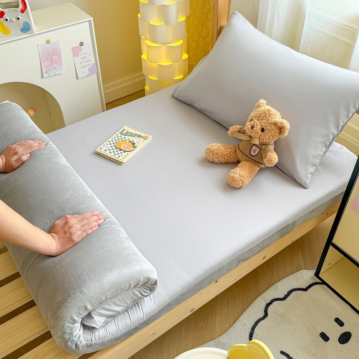 91家纺网 家纺一手货源 找家纺 妮可 2025热款花型全包床垫套褥子套（AB双版A全棉B绒） 绅士灰