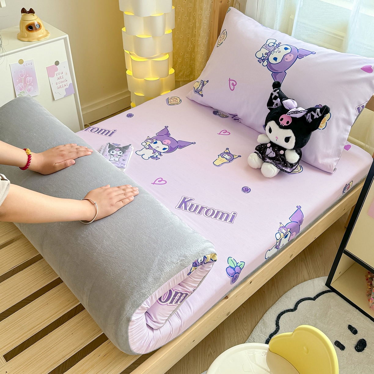 91家纺网 家纺一手货源 找家纺 妮可 2025热款花型全包床垫套褥子套（AB双版A全棉B绒） 甜心库洛米