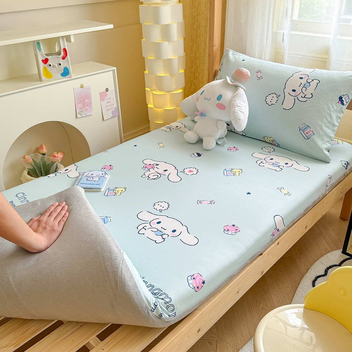 91家纺网 家纺一手货源 找家纺 妮可 2025热款花型全包床垫套褥子套（AB双版A全棉B绒） 冰激凌玉桂狗