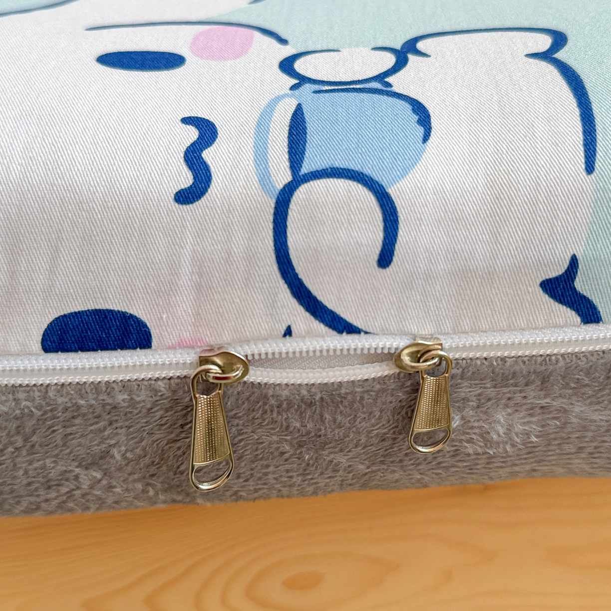 91家纺网 家纺一手货源 找家纺 妮可 2025热款花型全包床垫套褥子套（AB双版A全棉B绒） 冰激凌玉桂狗