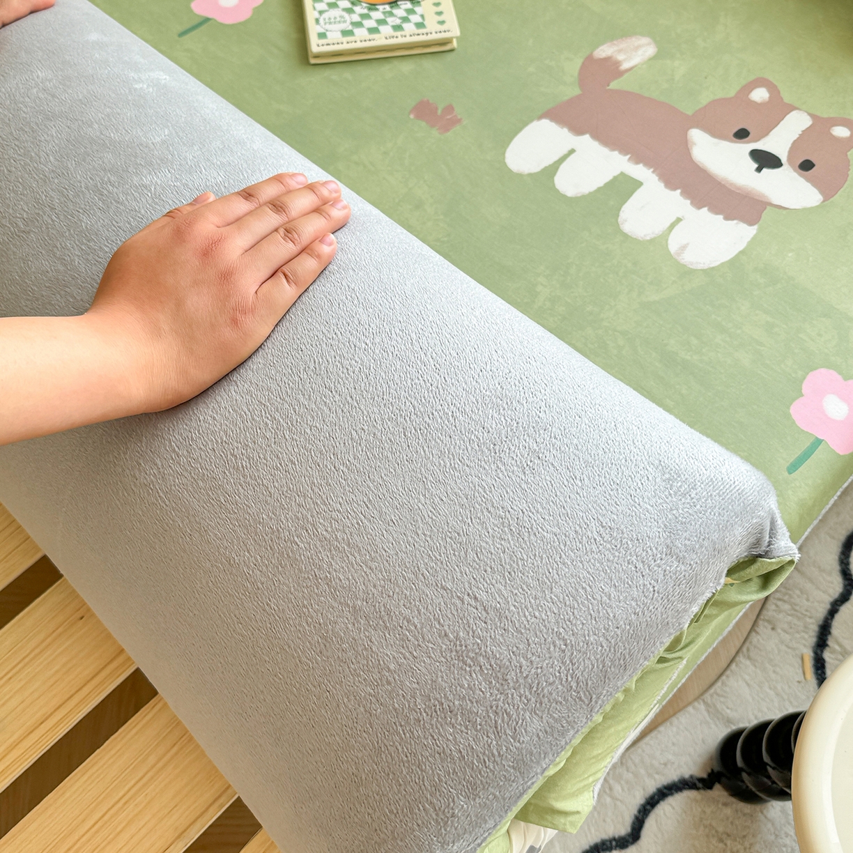 91家纺网 家纺一手货源 找家纺 妮可 2025热款花型全包床垫套褥子套（AB双版A全棉B绒） 手绘汪