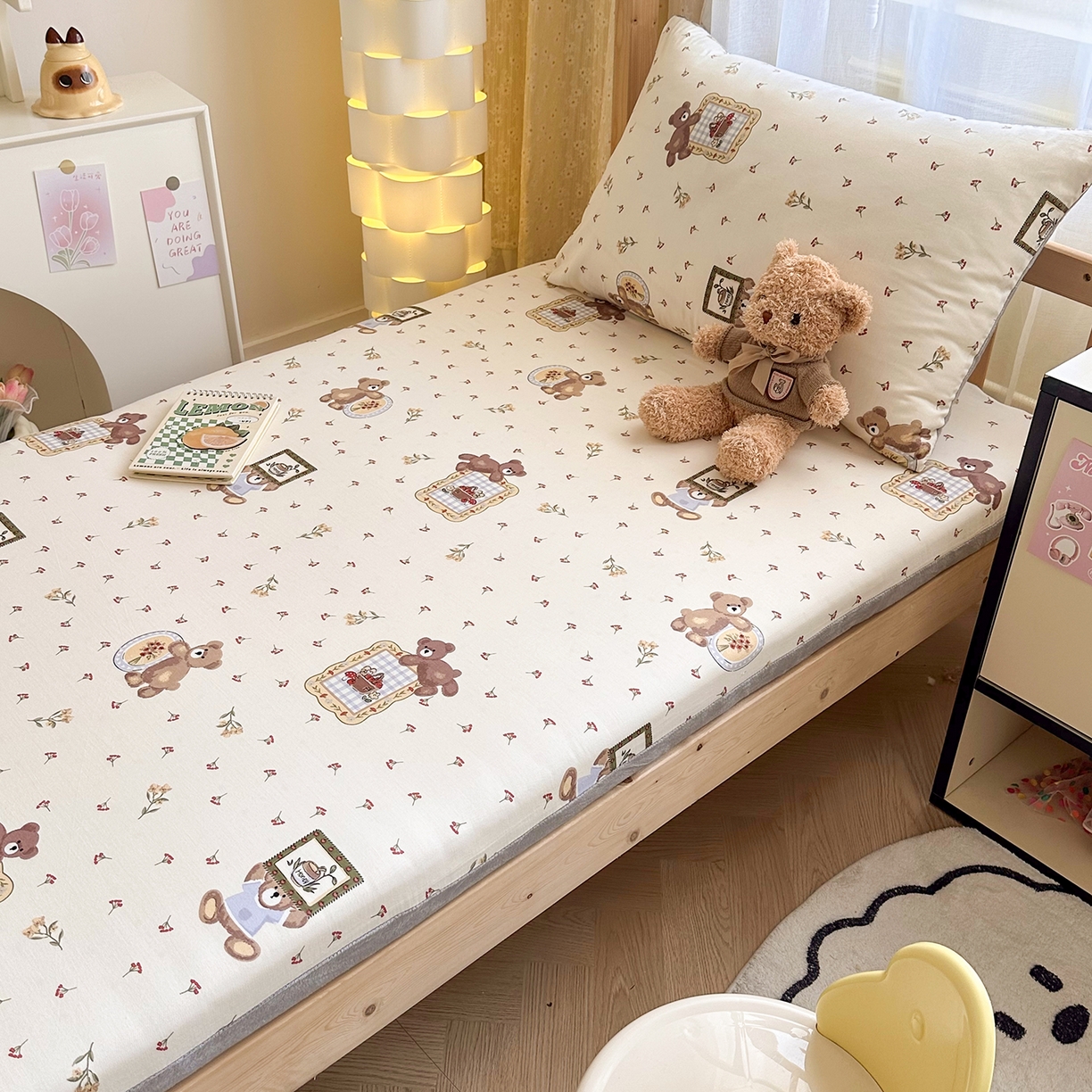 91家纺网 家纺一手货源 找家纺 妮可 2025热款花型全包床垫套褥子套（AB双版A全棉B绒） 拍照小熊