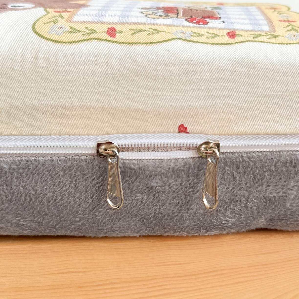 91家纺网 家纺一手货源 找家纺 妮可 2025热款花型全包床垫套褥子套（AB双版A全棉B绒） 拍照小熊