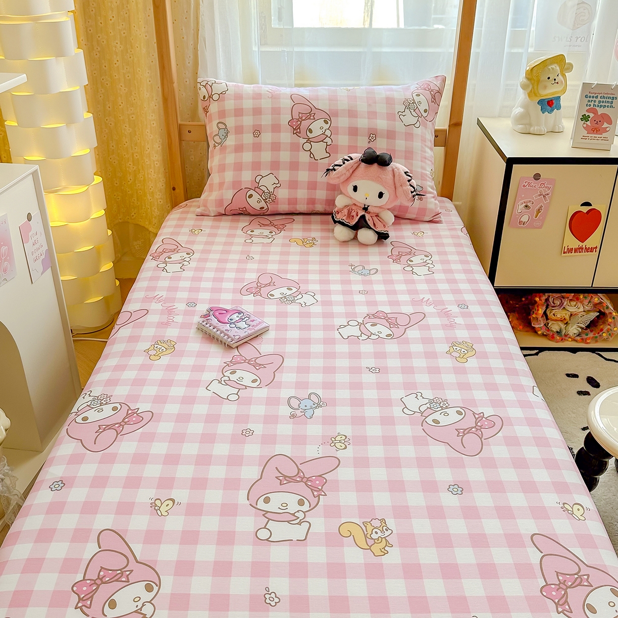 91家纺网 家纺一手货源 找家纺 妮可 2025热款花型全包床垫套褥子套（AB双版A全棉B绒） 粉格美乐蒂