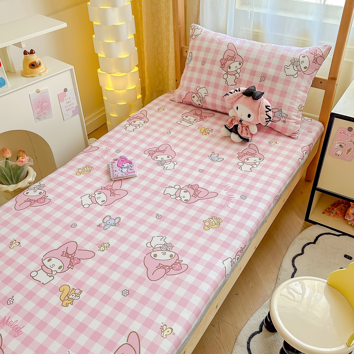 91家纺网 家纺一手货源 找家纺 妮可 2025热款花型全包床垫套褥子套（AB双版A全棉B绒） 粉格美乐蒂