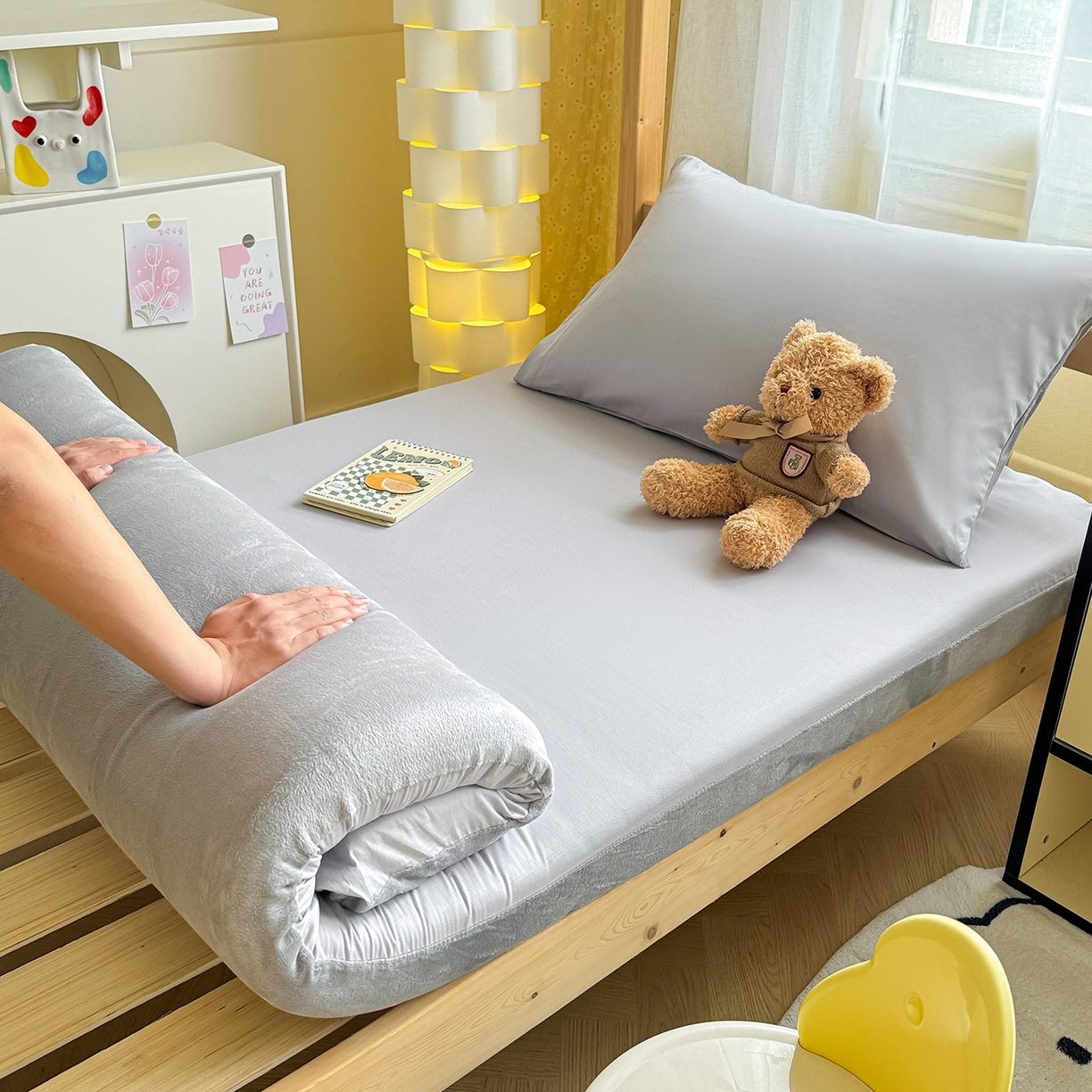 91家纺网 家纺一手货源 找家纺 妮可 2025热款花型全包床垫套褥子套（AB双版A全棉B绒） 绅士灰