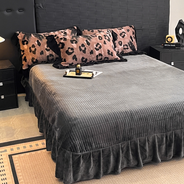 91家纺网 家纺一手货源 找家纺 利欧 2025新款兔毛牛奶绒印花四件套 蝴蝶结豹纹