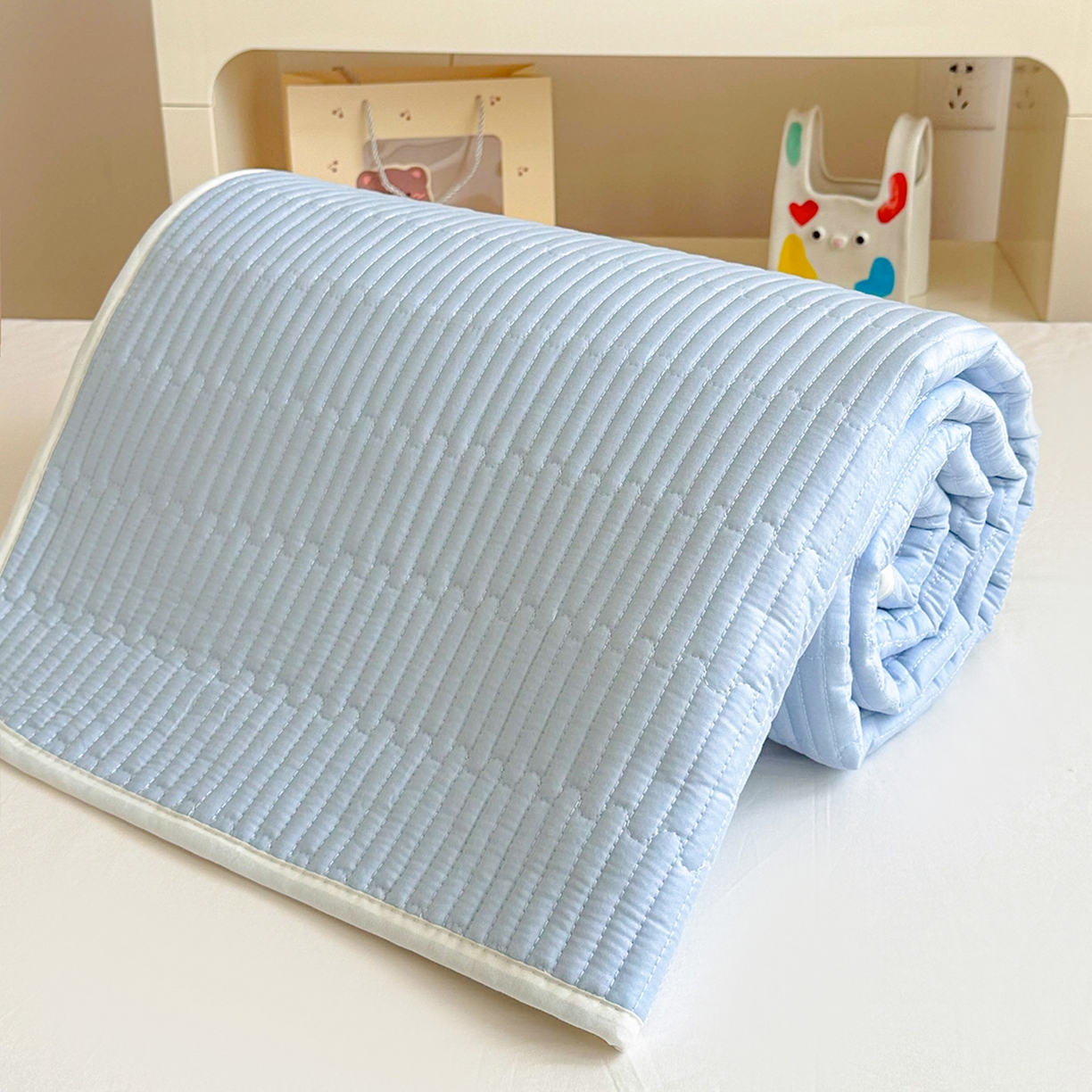 91家纺网 家纺一手货源 找家纺 妮可 2025新款卡通印花学生宿舍原棉夹棉床笠系列 蓝