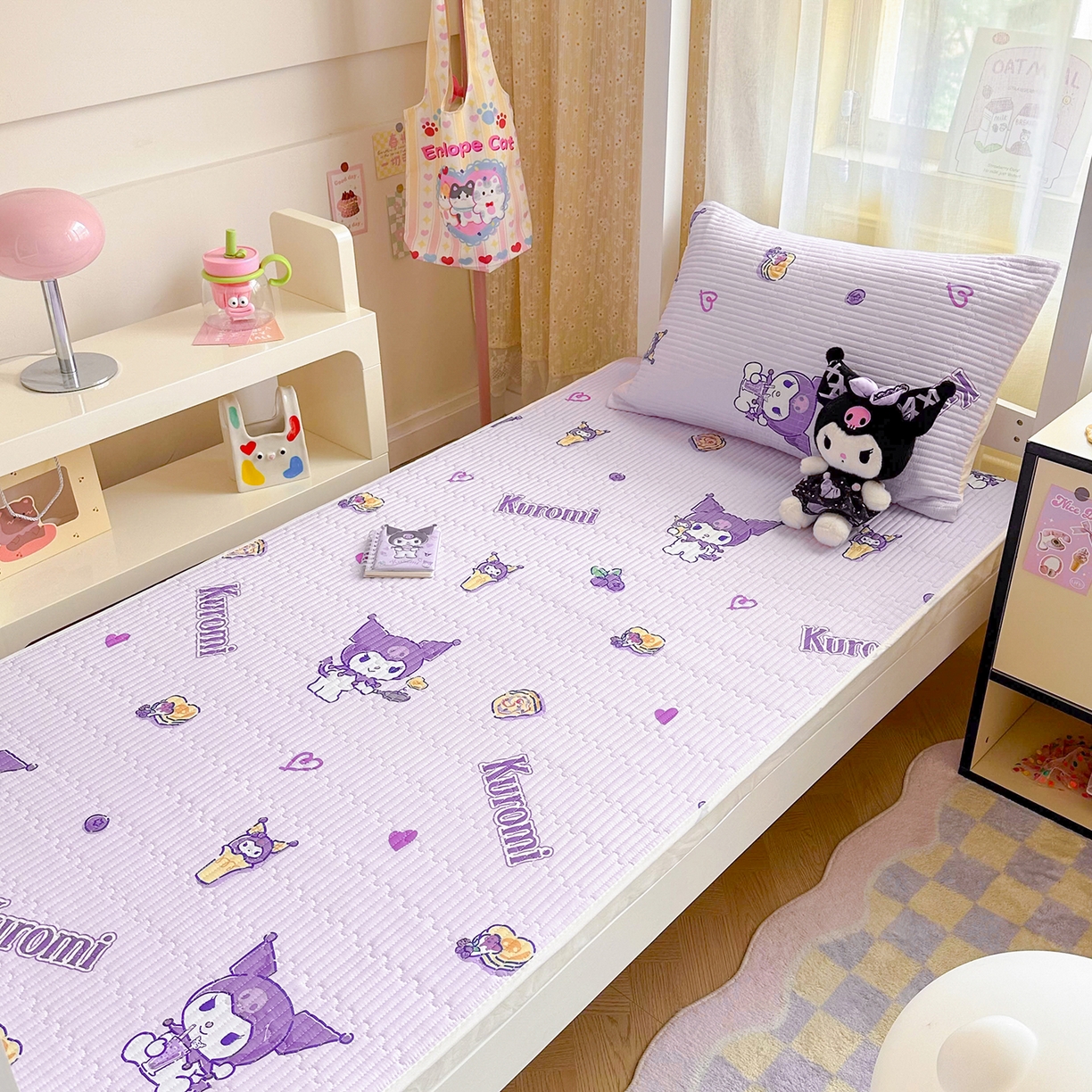 91家纺网 家纺一手货源 找家纺 妮可 2025新款卡通印花学生宿舍原棉夹棉床笠系列 库洛米