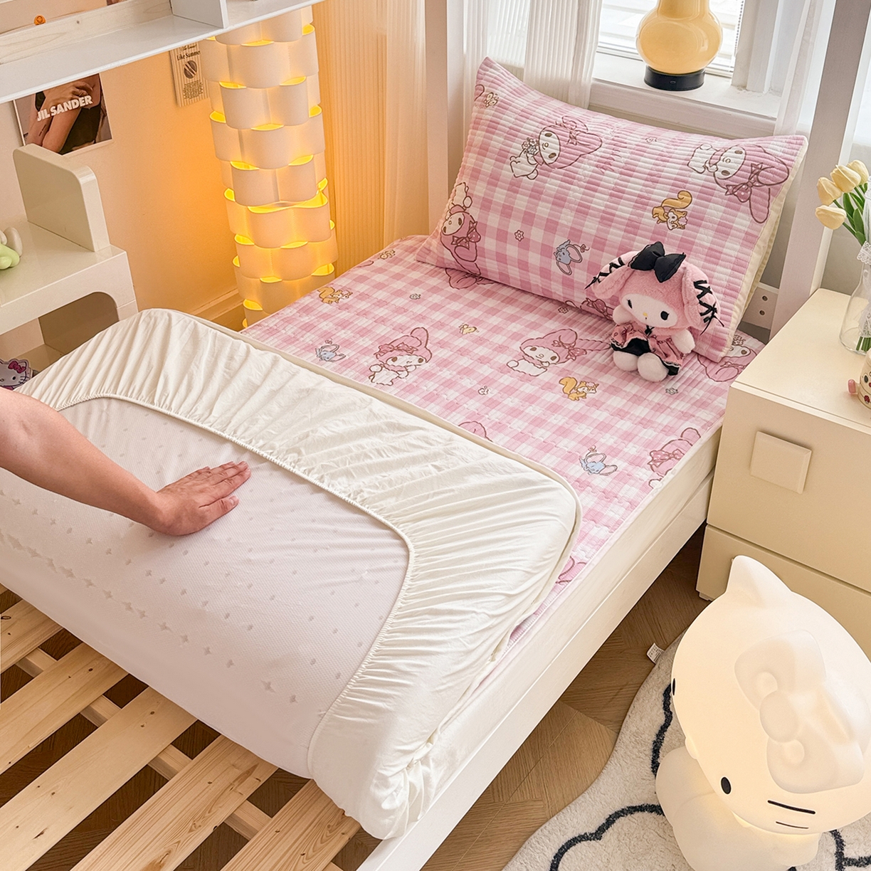 91家纺网 家纺一手货源 找家纺 （总）妮可 2025新款卡通印花学生宿舍原棉夹棉床笠系列