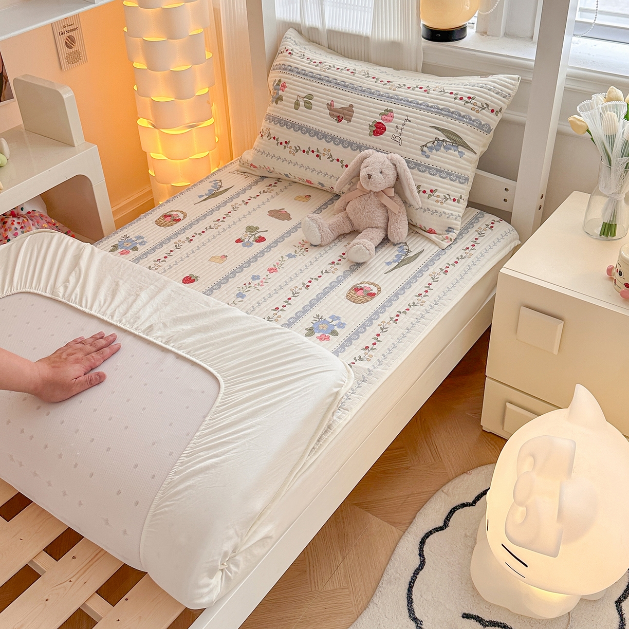 91家纺网 家纺一手货源 找家纺 （总）妮可 2025新款卡通印花学生宿舍原棉夹棉床笠系列