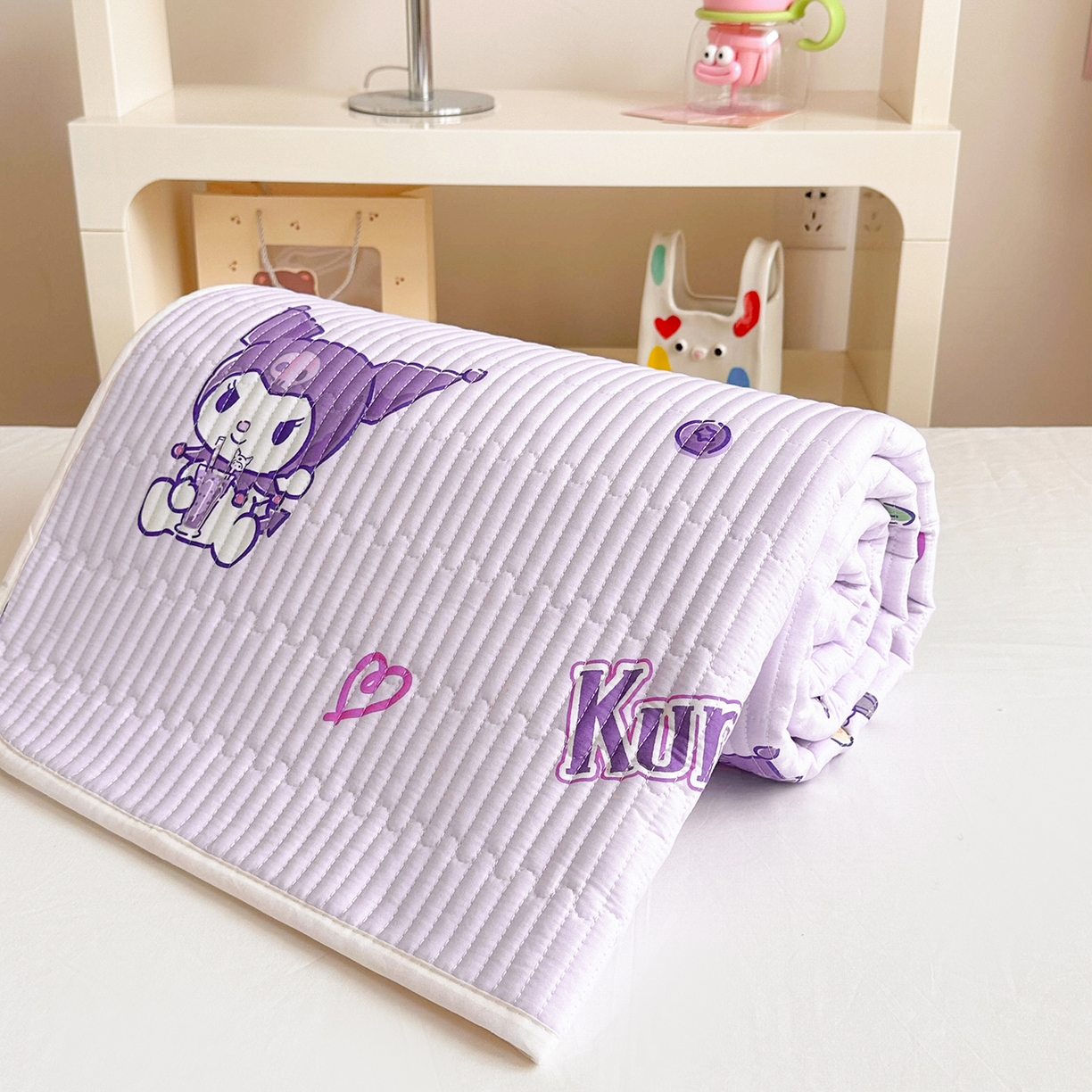 91家纺网 家纺一手货源 找家纺 妮可 2025新款卡通印花学生宿舍原棉夹棉床笠系列 库洛米