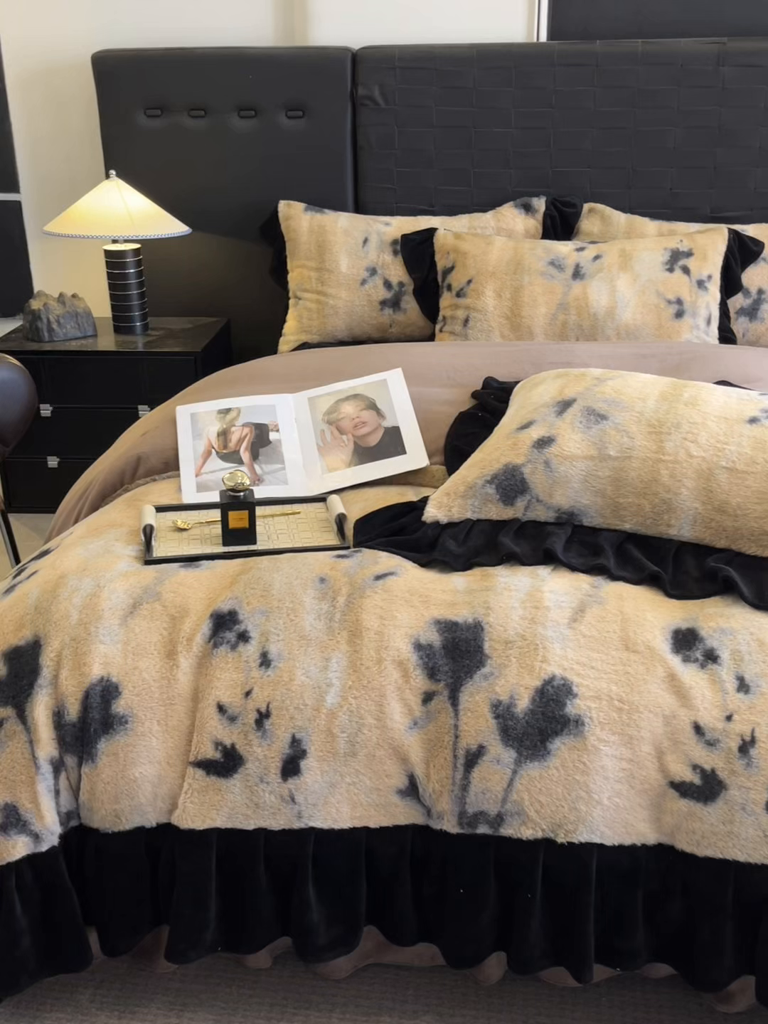 91家纺网 家纺一手货源 找家纺 利欧 2025新款兔毛牛奶绒印花四件套 素影幽芷