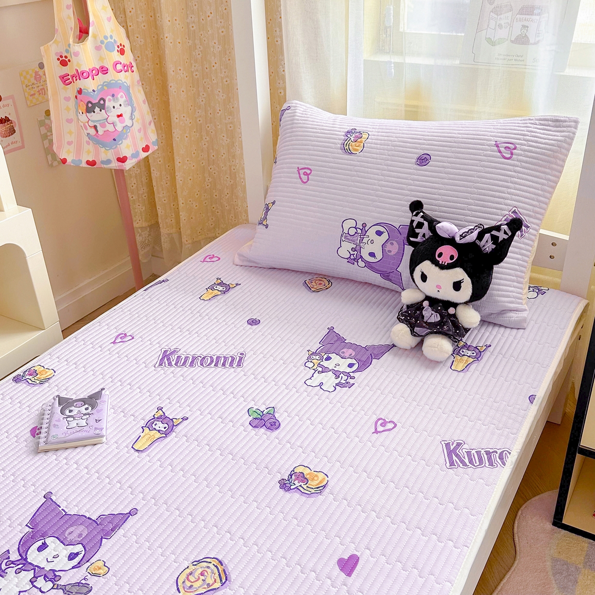 91家纺网 家纺一手货源 找家纺 妮可 2025新款卡通印花学生宿舍原棉夹棉床笠系列 库洛米