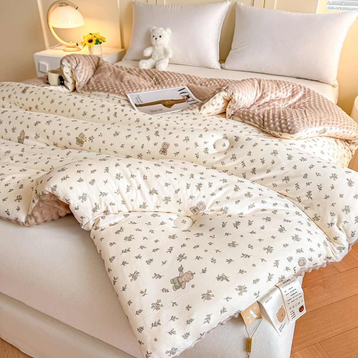 91家纺网 家纺一手货源 找家纺 纯优家纺 2025秋冬新款针织棉豆豆绒大豆秋冬被被子被芯（量大询价） 清茶小熊