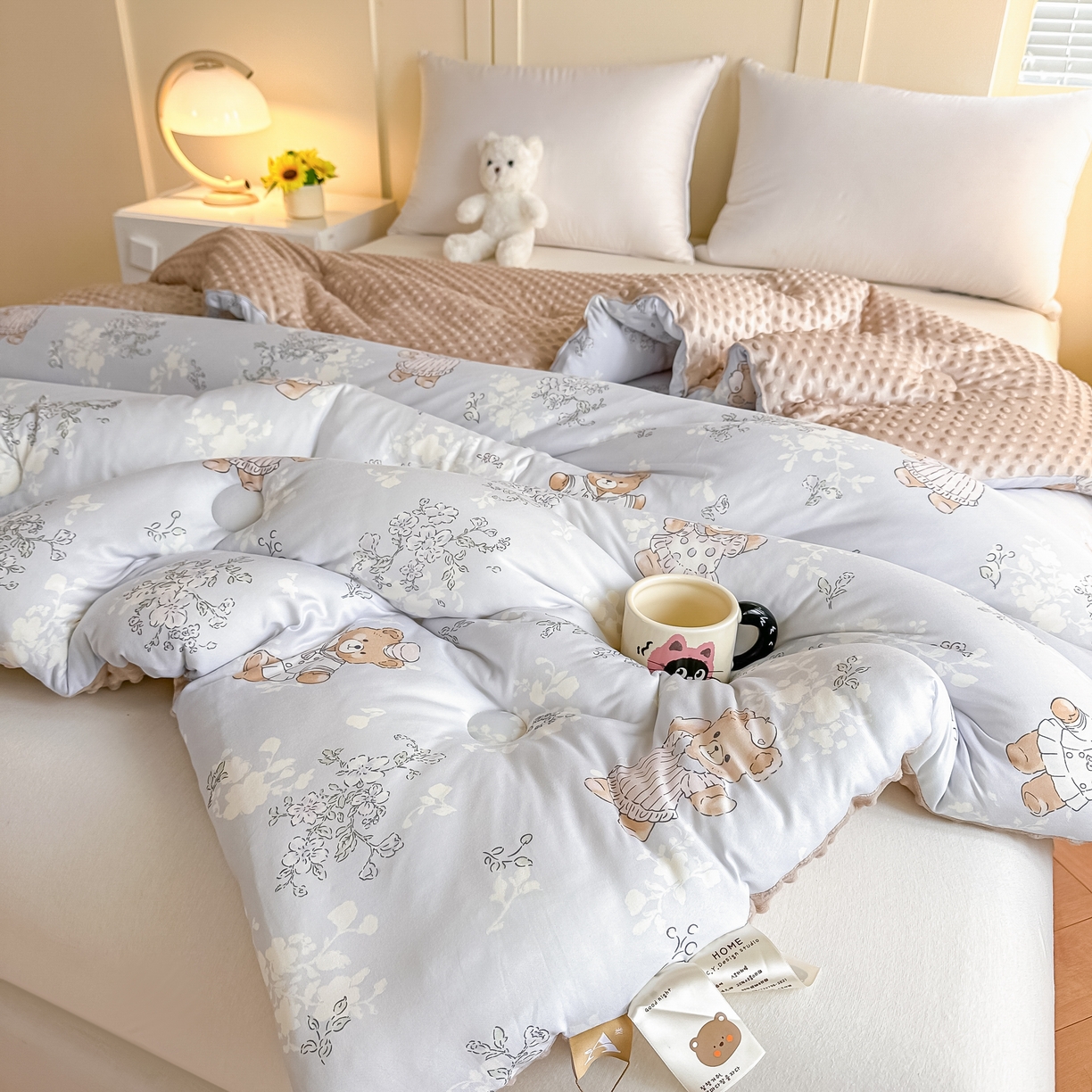 91家纺网 家纺一手货源 找家纺 纯优家纺 2025秋冬新款针织棉豆豆绒大豆秋冬被被子被芯（量大询价） 雪花熊