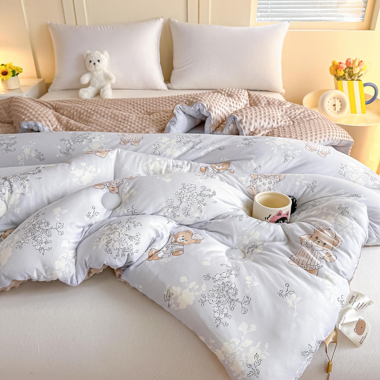 91家纺网 家纺一手货源 找家纺 纯优家纺 2025秋冬新款针织棉豆豆绒大豆秋冬被被子被芯（量大询价） 雪花熊