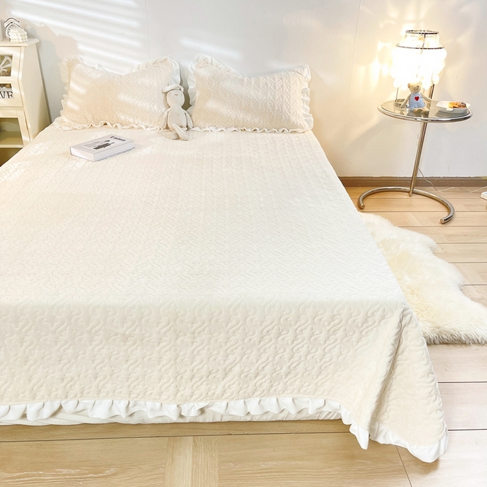 91家纺网 家纺一手货源 找家纺 妮可 2025秋冬新款加厚牛奶绒多功能荷叶边纯色枕套 奶油白