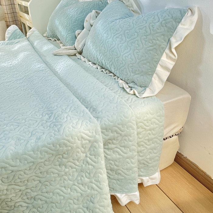 91家纺网 家纺一手货源 找家纺 妮可 2025秋冬新款加厚牛奶绒多功能荷叶边纯色枕套 抹茶绿