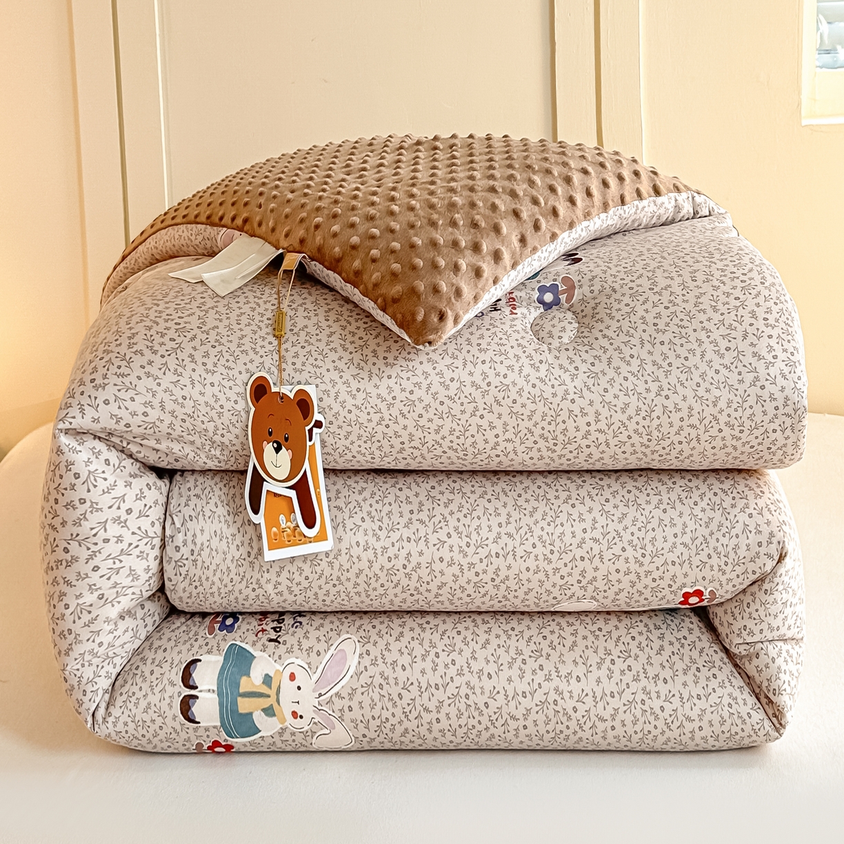 91家纺网 家纺一手货源 找家纺 纯优家纺 2025秋冬新款针织棉豆豆绒大豆秋冬被被子被芯（量大询价） 瑞贝卡