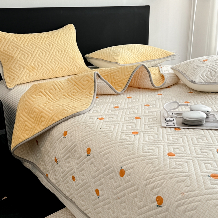 91家纺网 家纺一手货源 找家纺 妮可 2025新款四季款双面可用一面棉一面220克牛奶绒夹棉床单床盖 暖芙-小桔