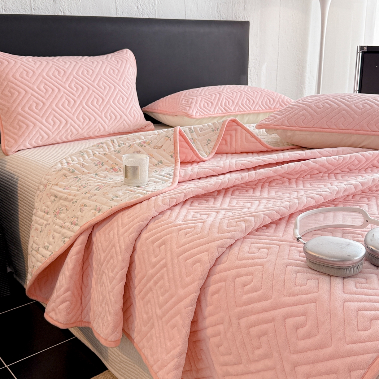 妮可 2025新款四季款双面可用一面棉一面220克牛奶绒夹棉床单床盖 粉芙-漫花