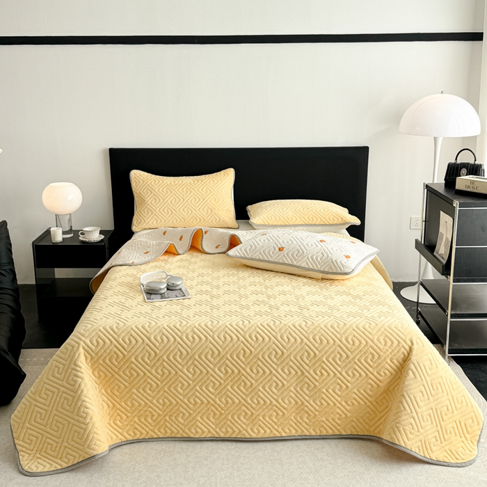 91家纺网 家纺一手货源 找家纺 妮可 2025新款四季款双面可用一面棉一面220克牛奶绒夹棉床单床盖 暖芙-小桔